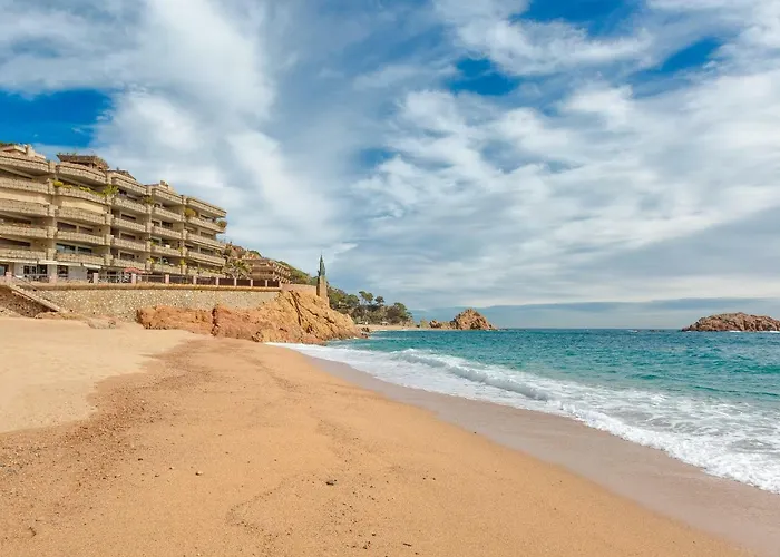 Tossa De Mar Beach
